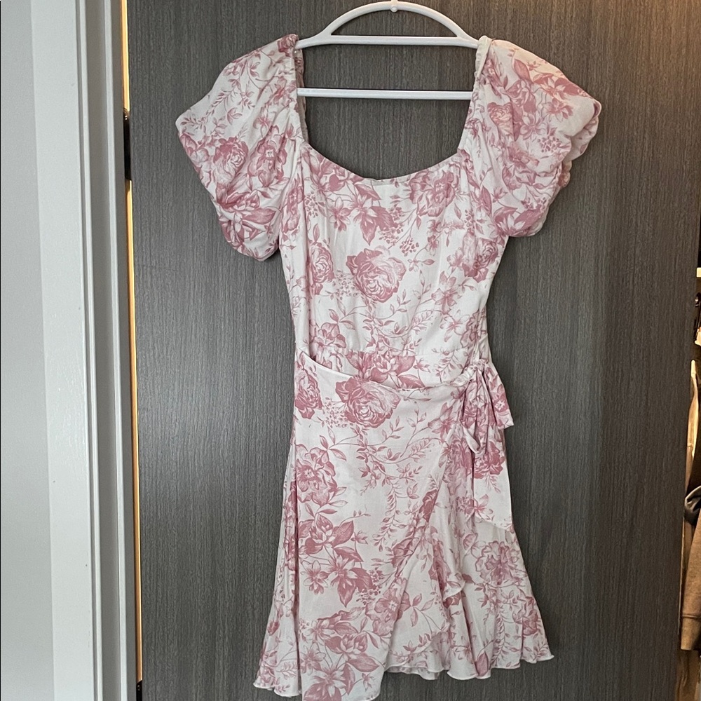 Trixxi Pink and White Floral Midi Dress